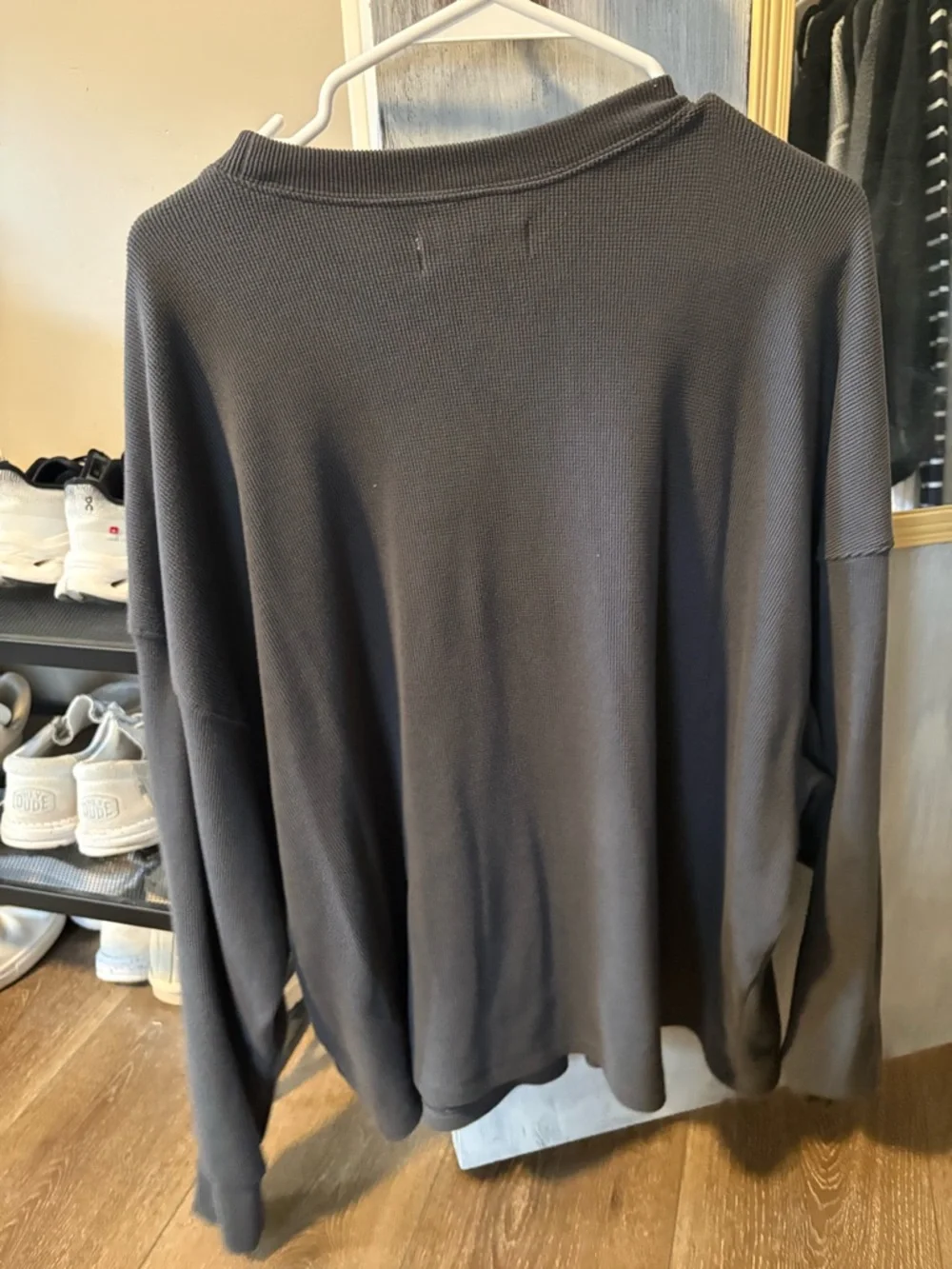Abercrombie & Fitch Cream Sweatshirt L/XL - Picture 3 of 3